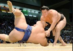 肩透かし